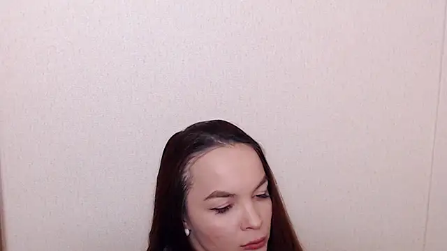 Avylew online show from February 23, 2025, 7:28 pm