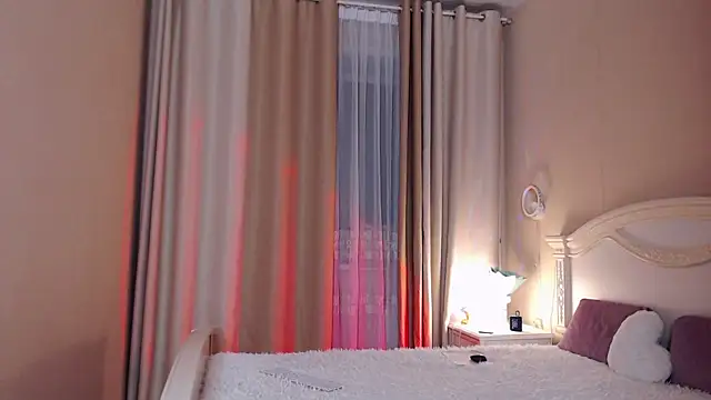 Avylew online show from November 1, 2025, 2:02 am