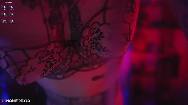 ManiFreyja online show from December 6, 2024, 3:33 pm