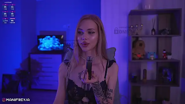ManiFreyja online show from December 13, 2024, 1:15 am