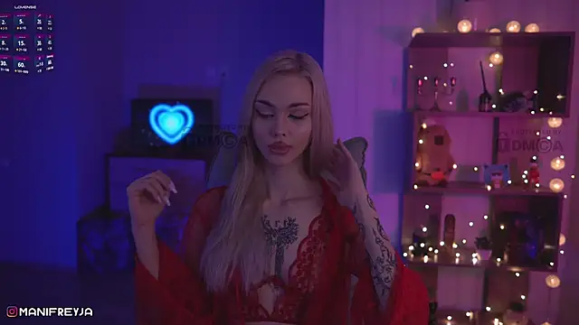 ManiFreyja online show from January 19, 2025, 9:34 pm