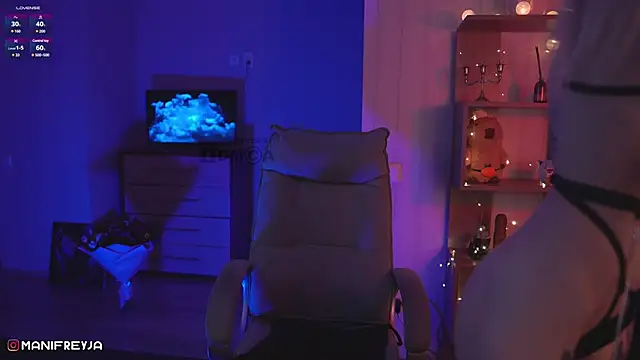 ManiFreyja online show from February 2, 2025, 1:55 am