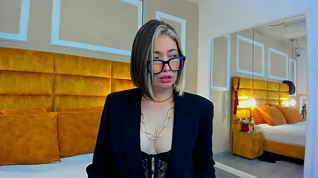 adarussell online show from December 3, 2025, 2:04 pm