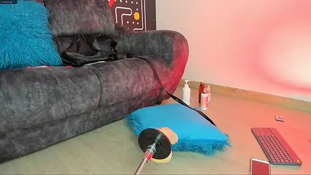 MadisonWhiite online show from December 15, 2024, 11:55 am