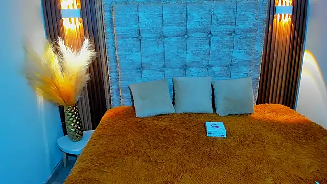 MadisonWhiite online show from February 11, 2025, 1:41 am