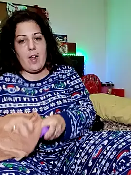 kittymorenita26 online show from December 9, 2024, 11:03 pm