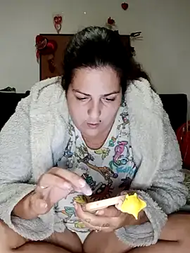 kittymorenita26 online show from January 29, 2025, 10:53 pm