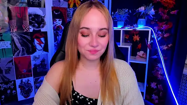 LianaBright online show from December 6, 2024, 2:02 am