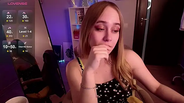 LianaBright online show from December 29, 2024, 5:42 am