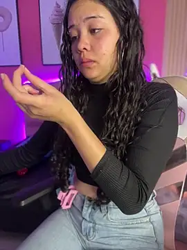 Paloma  LS online show from February 8, 2025, 1:44 pm