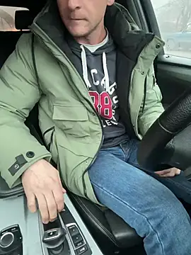 Snapshot of AlexGWoW chatting on January 10, 2025, 11:54 am AlexGWoW online show from January 10, 2025, 11:54 am