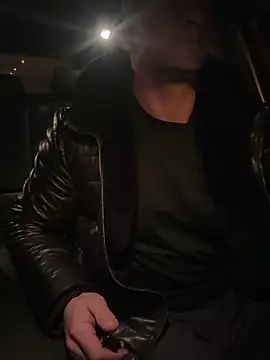 Snapshot of AlexGWoW chatting on January 17, 2025, 3:11 pm AlexGWoW online show from January 17, 2025, 3:11 pm