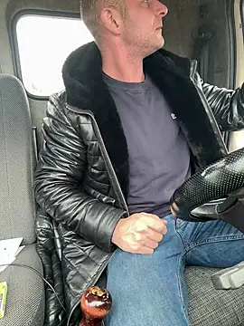 Snapshot of AlexGWoW chatting on January 26, 2025, 10:23 am AlexGWoW online show from January 26, 2025, 10:23 am