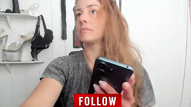 jessiburningheels online show from October 16, 2025, 9:54 am