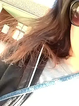 Snapshot of Lauzo21 chatting on March 6, 2025, 12:41 pm Lauzo21 online show from March 6, 2025, 12:41 pm