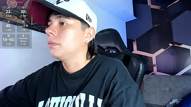 AbbySmiitth  online show from October 21, 2025, 7:03 pm