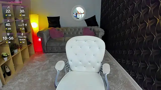 Snapshot of nicolee___19 chatting on February 23, 2025, 5:39 pm nicolee 19 online show from February 23, 2025, 5:39 pm