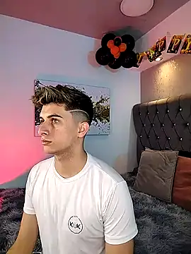 Snapshot of MrWilliseo chatting on October 28, 2025, 8:11 pm MrWilliseo online show from October 28, 2025, 8:11 pm