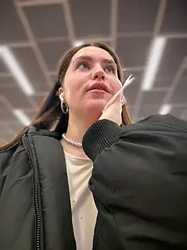 Snapshot of meow_girl chatting on February 10, 2026, 11:03 am meow girl online show from February 10, 2026, 11:03 am