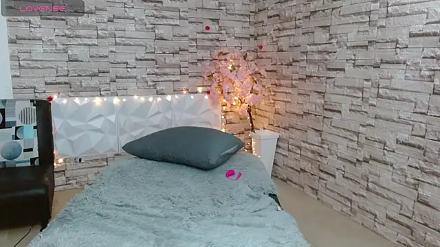 Vanse lust online show from March 6, 2025, 12:32 am