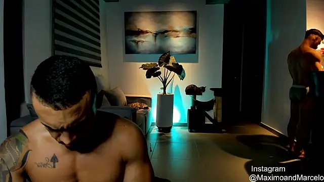 Maximo Marcelo online show from February 21, 2025, 2:06 am