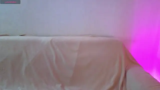 moonlight8  online show from February 26, 2025, 4:36 am