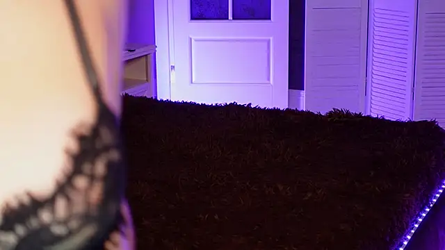 Snapshot of DinaCandy chatting on November 14, 2025, 8:24 am DinaCandy online show from November 14, 2025, 8:24 am