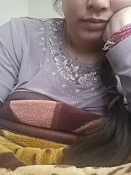 Snapshot of rituu07 chatting on February 18, 2025, 4:04 am rituu07 online show from February 18, 2025, 4:04 am