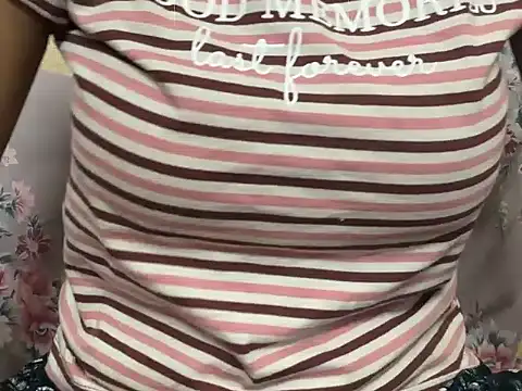  FluffyHxney  online show from December 4, 2024, 7:39 am