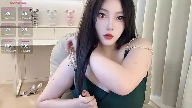 Snapshot of Kulomiyee_koi chatting on February 24, 2025, 10:37 am Kulomiyee koi online show from February 24, 2025, 10:37 am