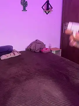 pepsicolacouple online show from November 4, 2025, 2:38 pm