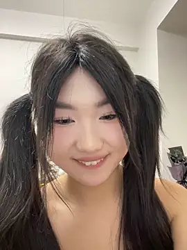 Snapshot of xyebobs chatting on December 10, 2024, 2:06 pm xyebobs online show from December 10, 2024, 2:06 pm