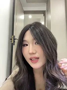 xyebobs online show from December 16, 2025, 3:28 pm