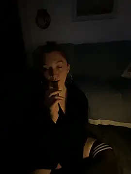 Stoner BarbieXX online show from December 19, 2025, 11:01 pm