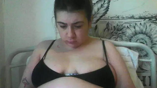 CamilaCherryX online show from October 6, 2025, 3:31 pm