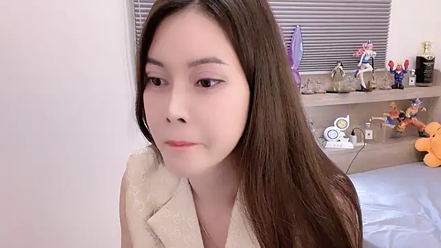 Zozo qq online show from October 23, 2025, 1:10 pm