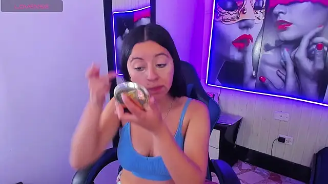 zoe connor19 online show from February 2, 2026, 9:24 pm