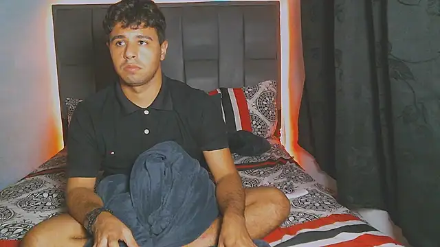 Snapshot of beautiful_james chatting on December 17, 2024, 3:06 am beautiful james online show from December 17, 2024, 3:06 am