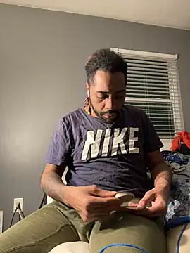 Snapshot of kaydazeed chatting on January 14, 2025, 4:25 am kaydazeed online show from January 14, 2025, 4:25 am