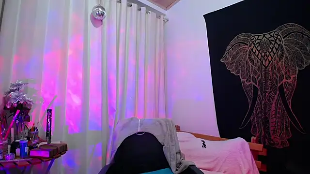 AmaRiv online show from December 9, 2024, 11:13 pm