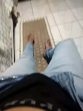 gatmoreno1 online show from October 28, 2025, 9:17 pm