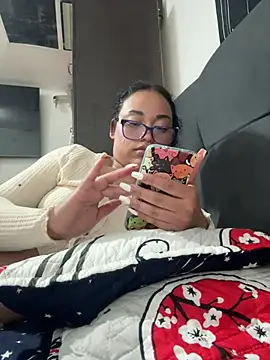 angela angels  online show from March 6, 2025, 7:47 am