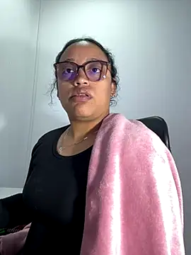 angela angels  online show from November 12, 2025, 4:02 am