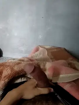 Juliano69xv online show from September 17, 2025, 12:29 pm