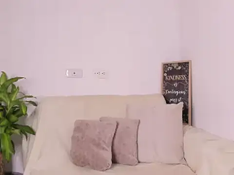 lulu rrussell online show from January 28, 2025, 3:04 am