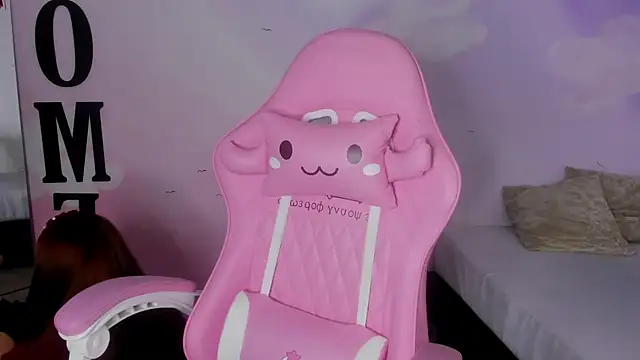 carolayrosse online show from March 1, 2025, 1:22 am