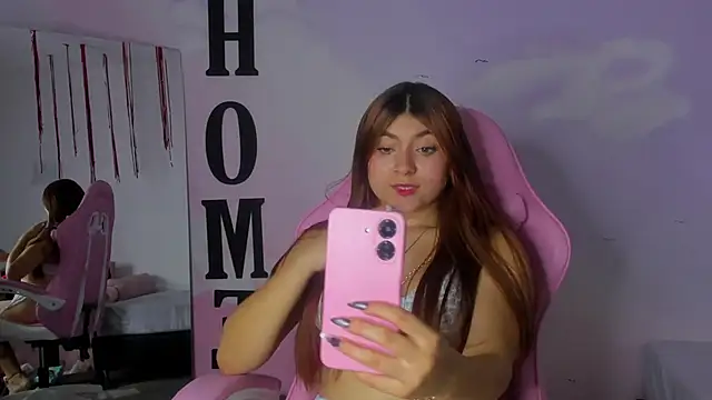 carolayrosse online show from March 3, 2025, 7:43 am