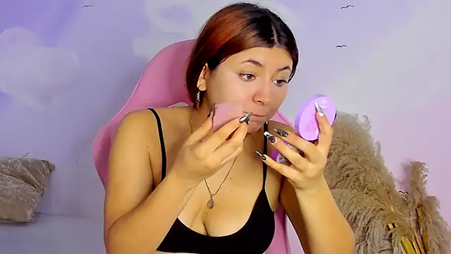 carolayrosse online show from March 14, 2025, 3:04 am