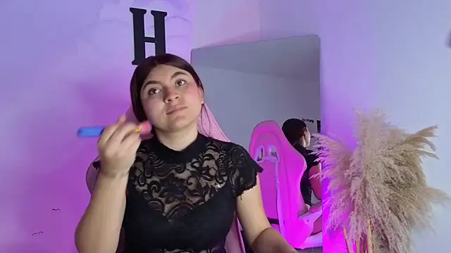 carolayrosse online show from September 11, 2025, 4:01 am