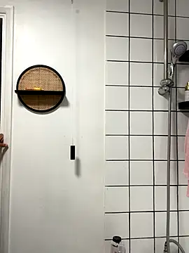 vanilla chocolate23 online show from September 25, 2025, 12:09 pm